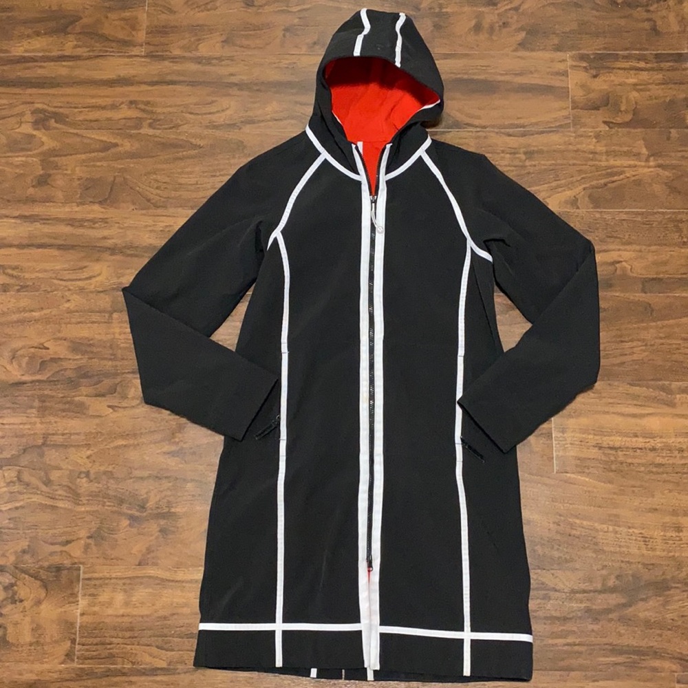 LULULEMON Stylish Black Hooded Women's Coat